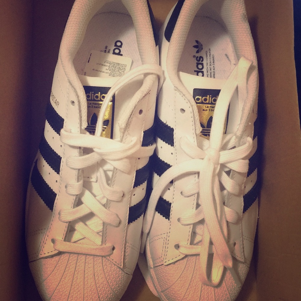 Adidas Superstars - New - size 5.5